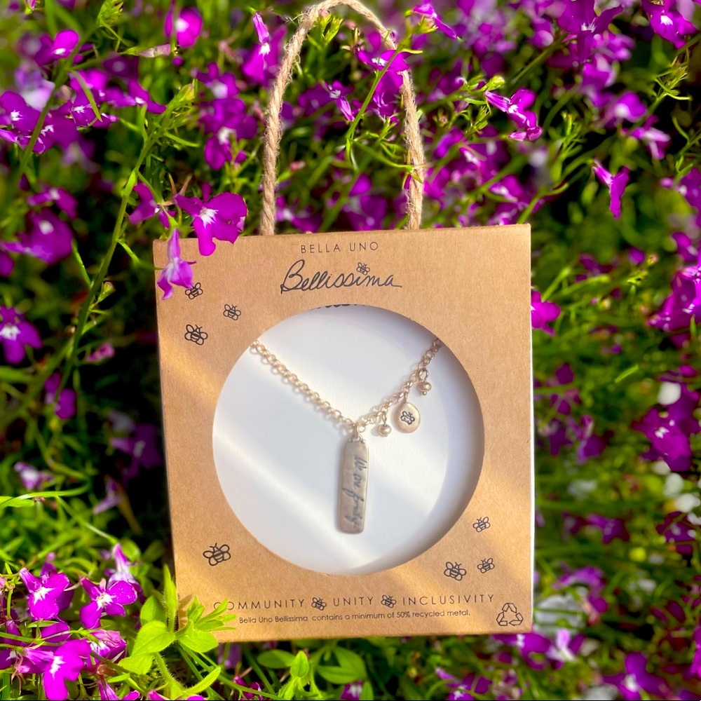 NWT BELLA UNO BELLÍSIMA NECKLACES.